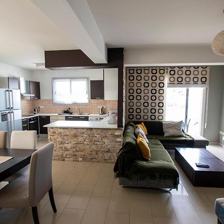 Glabur Stays - The Executive 2 Bdr - Nicosia City, Free Parking & Wifi, Welcomes You!!! Екстер'єр фото
